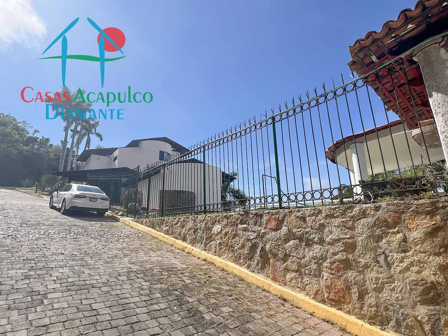 Villa Leonor - Estacionamiento 2